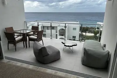 Image de Luxury Ocean Front Extended  1 Bed Condo With Amazing Shore Diving Next Door