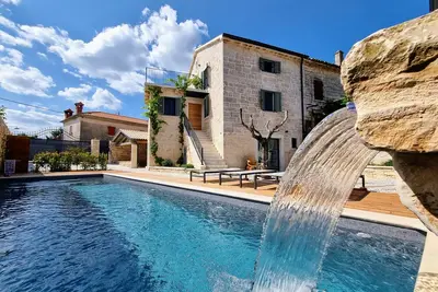 Image de Villa Qualia - Designer 4-bedroom villa with a heated pool in Central Istria