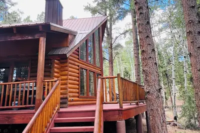 Image de Cozy Panguitch Lake Cabin • Hot Tub • Nestled in the Pines