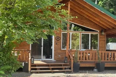 Image de Kick back and relax at Fairway Cabin!