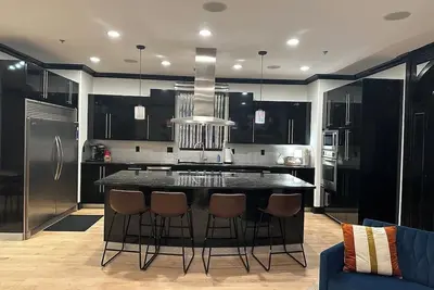 Image de Modern Chic Loft in Downtown Shawnee Ks Walking Distance to Local Atrractions
