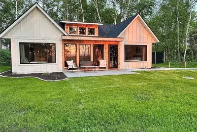 Image de Cozy cabin w hot tub & fireplace, near Nisswa/crosslake