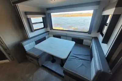 Image de Cozy travel trailer with Ac in charming South Salem