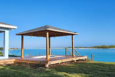 Image de SerenityBlu your dream come true! Beautiful Rolletown, Exuma!