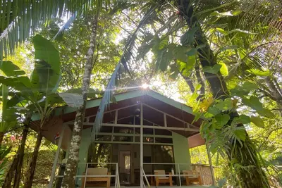 Image de Cozy jungle cabin with WiFi and Ac in beautiful Parrita