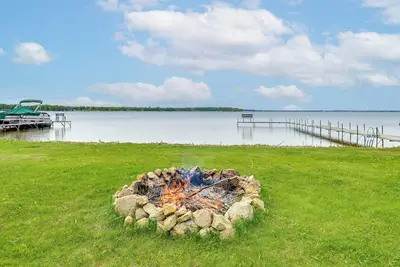 Image de Shawano Lake House w/ Boat Dock, Kayaks, & Grill!