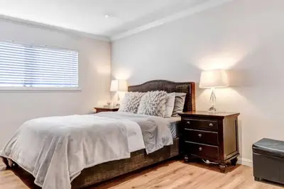 Image de Beautiful 2-bedroom condo Orange County Ca Everything needed garage WiFi and Ac.