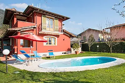 Villa à Camaiore avec 4 chambres à coucher, 7 couchages