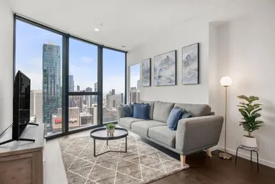 Image de Prime 2br Apt w/ Panoramic City Views, Pool & Gym