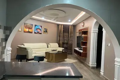Image de Come and experience home away from home in a serene environment.