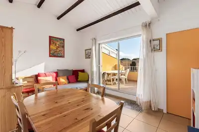 Image de Retraite élégante de 2 chambres à Agde