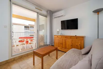 Image de Appartement ensoleillé avec jardin à Agde