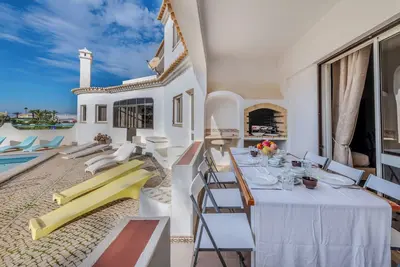 Image de 3 Bedroom Apt - Albufeira - Free Wifi + Communal Pool