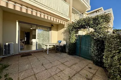 Image de Studio climatisé avec terrasse et parking à Cavalaire-sur-Mer