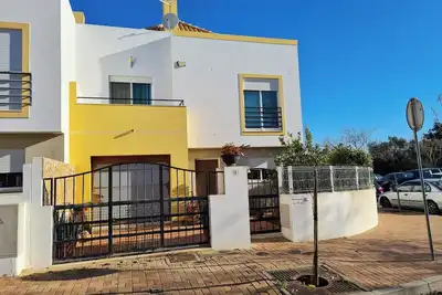 Image de Villa Limao avec piscine, quartier calme, à 20 minutes du centre de Tavira,