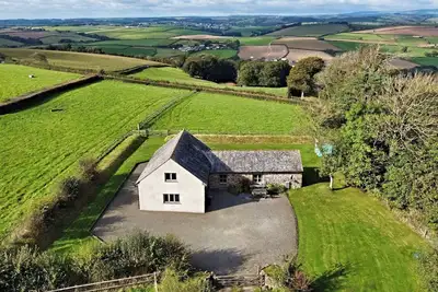 Image de North Devon Countryside Escape. Dog friendly with views, large garden & paddock.