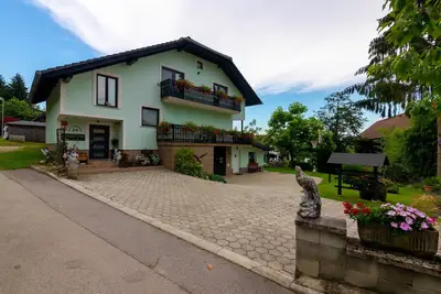 Image de 48m² Apartment In Peaceful Nature with Ac, Ks Bed, Full Kitchen, and Balcony