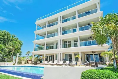 Image de Seabreeze #8 - Seven Mile Beach - Beach front condo