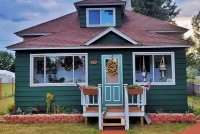 Image de Three Bedroom Time Capsule House in Hidden Gem Gwinn, Michigan