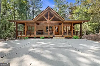 Image de Cozy Bear Cabin, 2/2, Hot Tub, Pet Friendly, Coosawattee River Resort, fenced