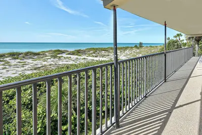 Image de Directly on the Gulf - Unit 11 - 3 Bedroom - Second Floor - Sleeps up to 6