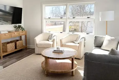 Image de The Greenport Beach Cottage: 3 Min Walk to Beach, 1 mile to Town