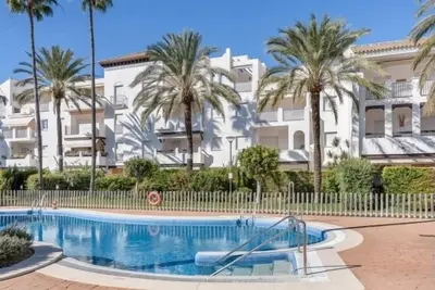 Image de El Paraíso del Golf free parking by staycare