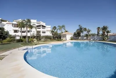 Image de Palmeras Candor Free Parking by Staycar