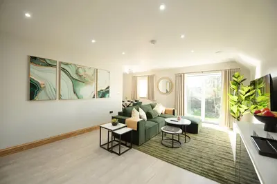 Image de Appartement-Premium-Salle de bain et douche-Vue sur Jardin-Oak Lodge-Flat 4