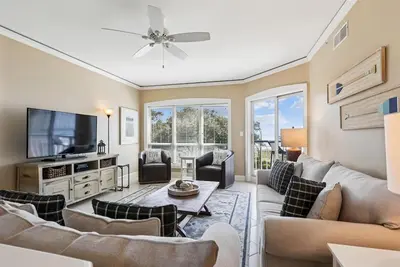 Image de 4402 Windsor Court N ~ Beautiful 4th Floor Ocean View Villa!