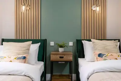 Image de Highland Hideaway: Modern Comfort in Historic Area