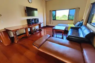 Image de 14, 400 sq. m. Charming 2-bedroom house Doiluang view