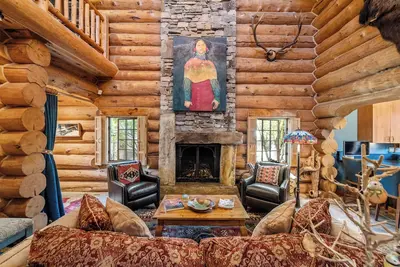Image de Luxury Whitefish Sanctuary