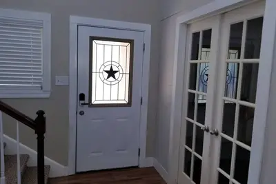 Image de O. W. L. House - Charming 4-bedroom house with Ac and WiFi in lovely Georgetown