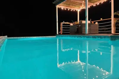 Image de The Lush Coastline Villa | Two Pools | 3 Bd