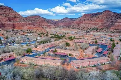 Image de Townhome with Pool and Hot Tub | Near Zion & Bryce