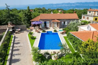 Image de Charming Villa Azul with Pool, Jacuzzi & Sauna