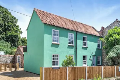 Image de 3 chambres à coucher à South Creake