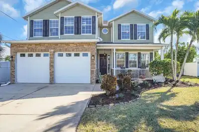 Image de A modern new build home 3k sq. ft. Brand new hot tub, 6 miles from Ami's beaches