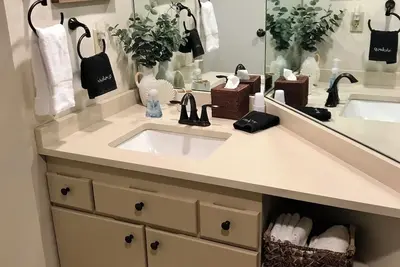 Image de Cozy 2-bedroom, 2-bath condo at Peterson's Waterfront on Lake Chelan.