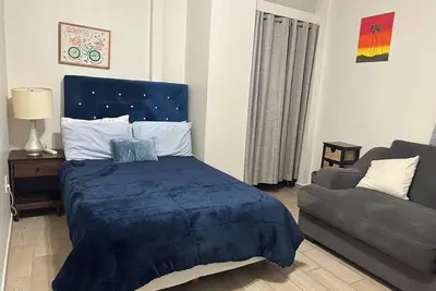 Apartment with all the amenities close to the San Ysidro International Line.