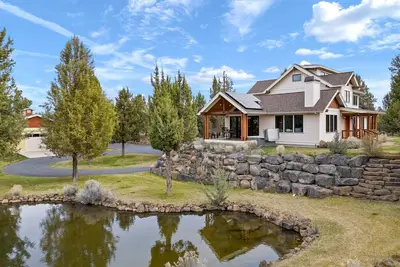 Image de High Lowe - Gorgeous Family Retreat, Hot Tub, A/C, Views, Ponds, Wiildlife