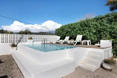 Image de Maison 'Casa Lavadeira - Vinhas De Nexe' avec vue sur la montagne, Wi-Fi et climatisation