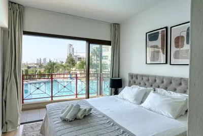 Aqua House Valentino