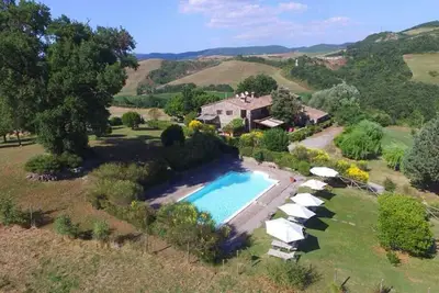 Image de Casal Treggia - Val d'orcia  Immersed in the evocative setting of the Val d'Orcia