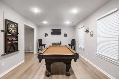 Image de Pool Table Paradise: 3 Br Getaway in Rva!