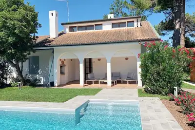 Image de Oleandro, Isola di Albarella, Italy