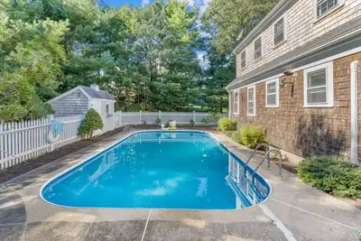 Image de Pool, Half Mile to Beach!