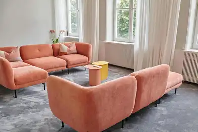 Image de Luxurious townhouse in Aaa location with nearby parking.