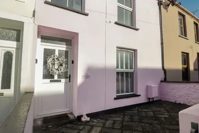 Image de 3 Somerset Place, pet friendly, with hot tub in Tenby